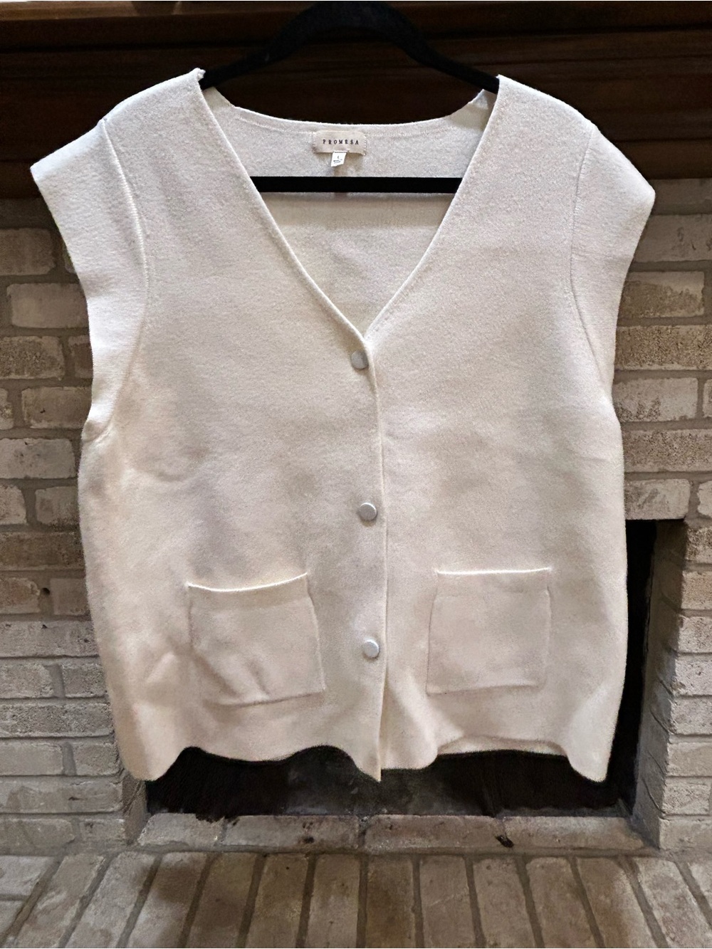Promesa Cream V-Neck Button Front Sweater Vest EUC